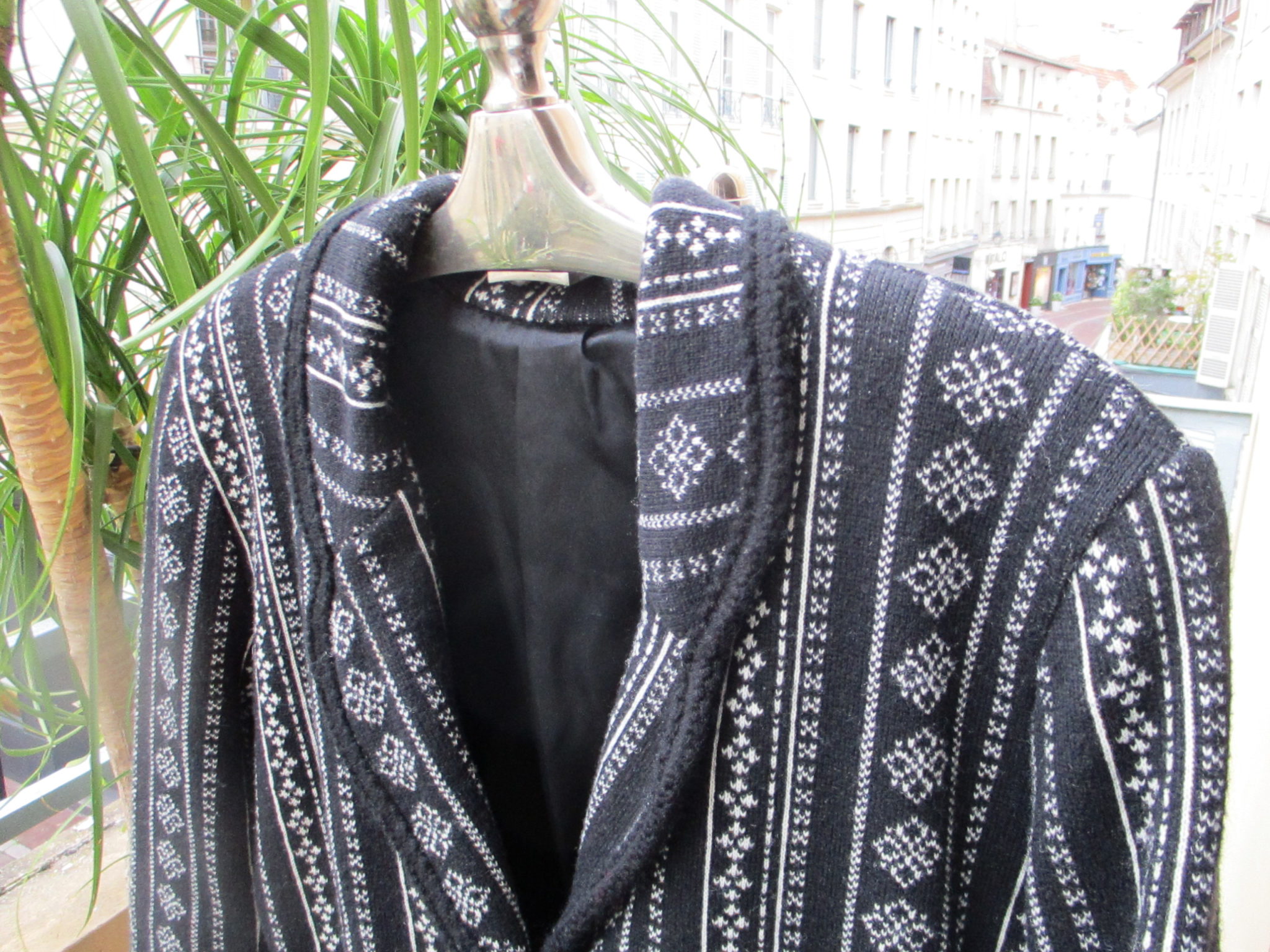 Knit blazer in black and white with coloured flower embroidery by Kenzo